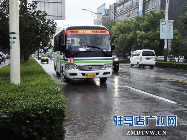 駐馬店發(fā)布暴雨藍色預警 持續(xù)降雨影響小麥收割