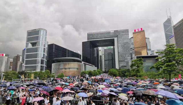 忍無可忍，終于出手了！這一次香港人不再沉默，這個決定非同尋常 