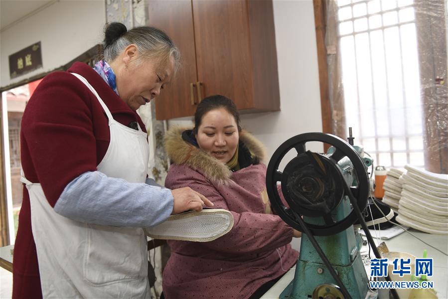 循著習(xí)近平總書(shū)記足跡感受新時(shí)代新年味