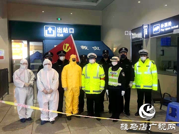 民警韓超華：疫情面前 第一個(gè)站出來的人