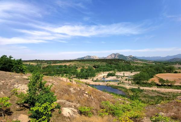 泌陽縣下碑寺，驚現(xiàn)天然“開”字石……