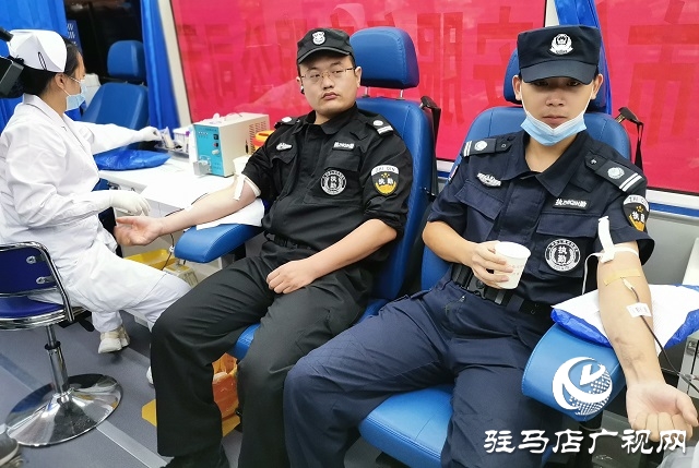 市中心血站血庫告急 300多名保安輔警擼起袖子“為愛接力”