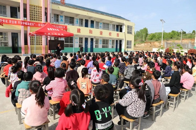 “學(xué)黨史 學(xué)法律 平安護(hù)航助成長(zhǎng)”  --駐馬店市人民檢察院第四檢察部走進(jìn)  泌陽縣高邑鎮(zhèn)譚園小學(xué)