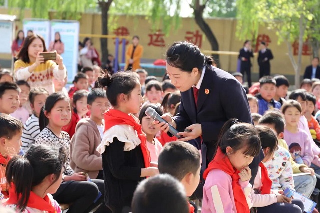 “學(xué)黨史 學(xué)法律 平安護(hù)航助成長(zhǎng)”  --駐馬店市人民檢察院第四檢察部走進(jìn)  泌陽縣高邑鎮(zhèn)譚園小學(xué)