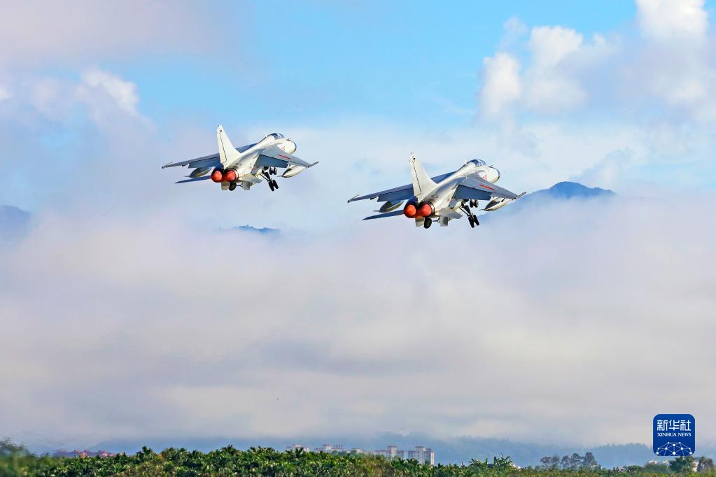 “錨”定忠誠 “艦”證時代——寫在人民海軍成立73周年之際