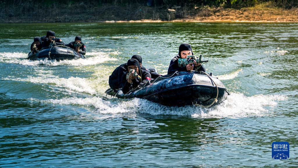 “錨”定忠誠 “艦”證時代——寫在人民海軍成立73周年之際