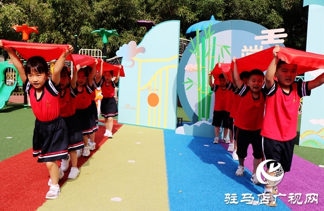 迎端午！駐馬店市實(shí)驗(yàn)幼兒園上演趣味“中國(guó)風(fēng)”