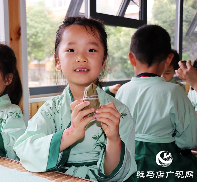 迎端午！駐馬店市實(shí)驗(yàn)幼兒園上演趣味“中國(guó)風(fēng)”