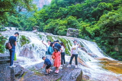 云臺山景區(qū)即日起至7月31日，全國游客免門票