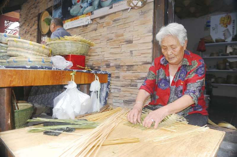 山東新河草編：指尖技藝編出新時代富民路