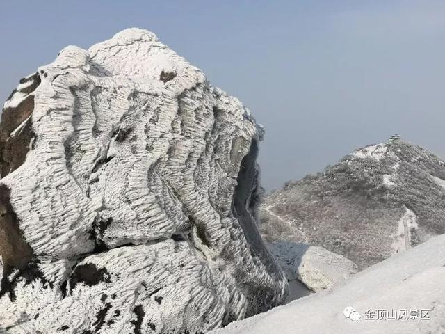 「金頂●冬雪」忽如一夜春風(fēng)來，千樹萬樹梨花開