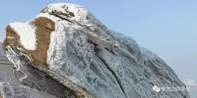 「金頂●冬雪」忽如一夜春風(fēng)來，千樹萬樹梨花開