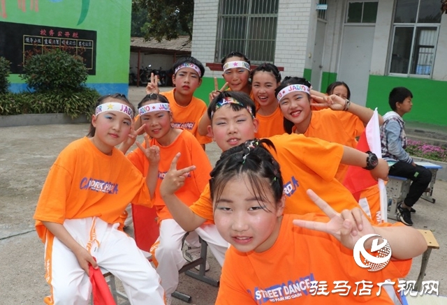 泌陽縣花園實驗小學(xué)幼兒園舉行慶“六一”兒童節(jié)文藝匯演活動