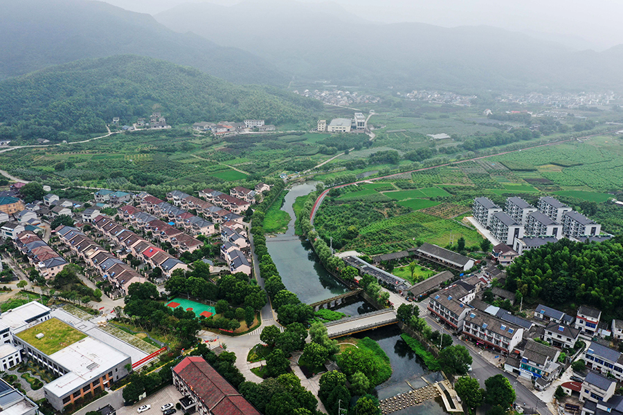 學(xué)習(xí)進行時丨習(xí)近平總書記和這個“浙東紅村”的情緣 