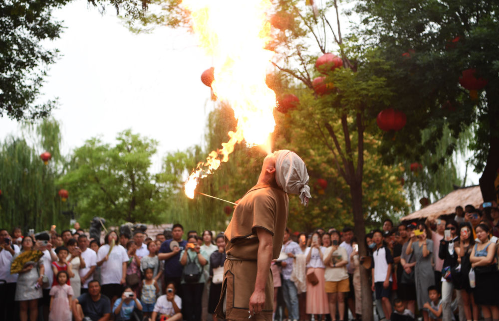 央媒觀豫丨一城文韻共煙火——人文經(jīng)濟(jì)視野下的開封觀察