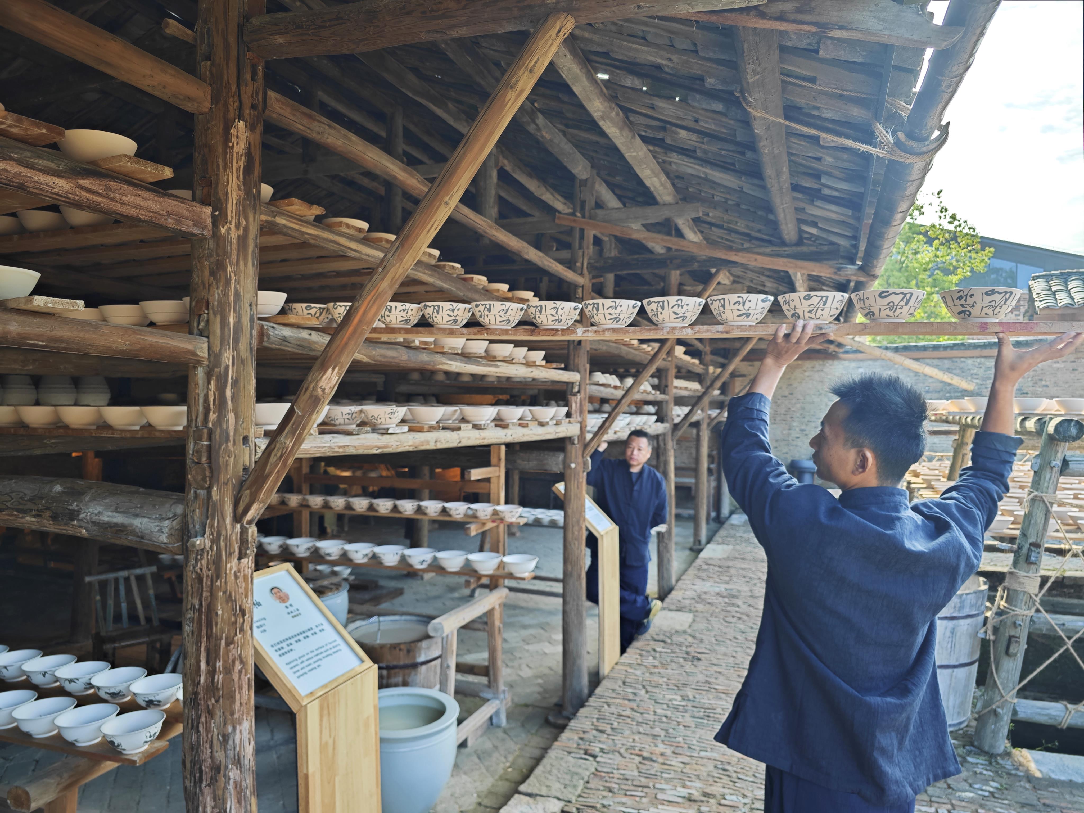 鑒往知來，跟著總書記學(xué)歷史丨陶韻傳千年，瓷路行萬里