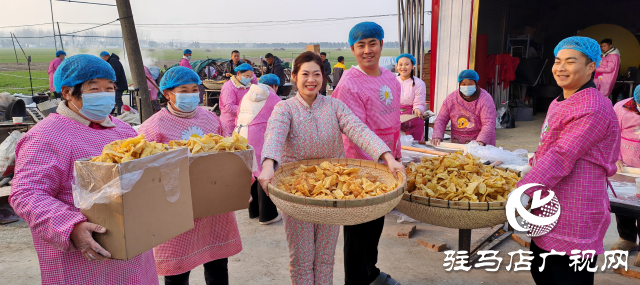 千萬(wàn)粉絲“大網(wǎng)紅”為粉絲送福利 4000箱平輿特產(chǎn)油炸面食“麻葉子”發(fā)往全國(guó)各地