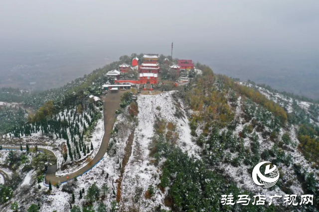 盤古山：晨起開門雪滿山 雪晴云淡日光寒