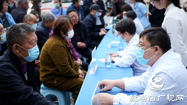 帕金森專病門診建設(shè)項目公益活動——駐馬店站在市中心醫(yī)院舉行