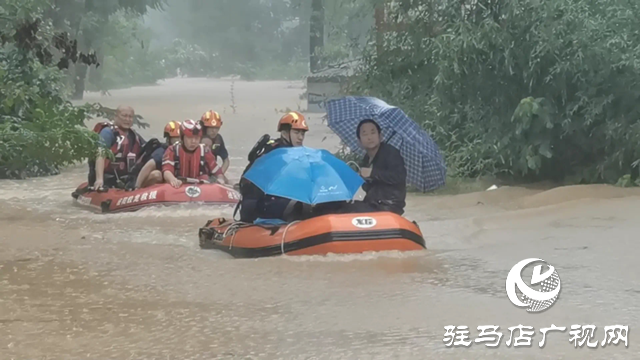 遭遇強降雨 泌陽消防成功轉(zhuǎn)移被困群眾