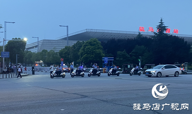 駐馬店市公安局示范區(qū)分局：電動車巡邏隊守護轄區(qū)平安