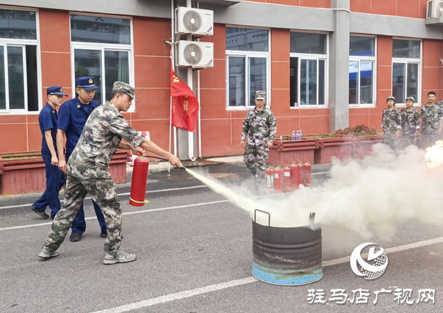 駐馬店：開(kāi)展消防知識(shí)實(shí)操演練 筑牢校園安全防線(xiàn)